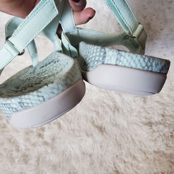 VIONIC Women's Sandals  Size 8.5 Style   Tala - Picture 5 of 7